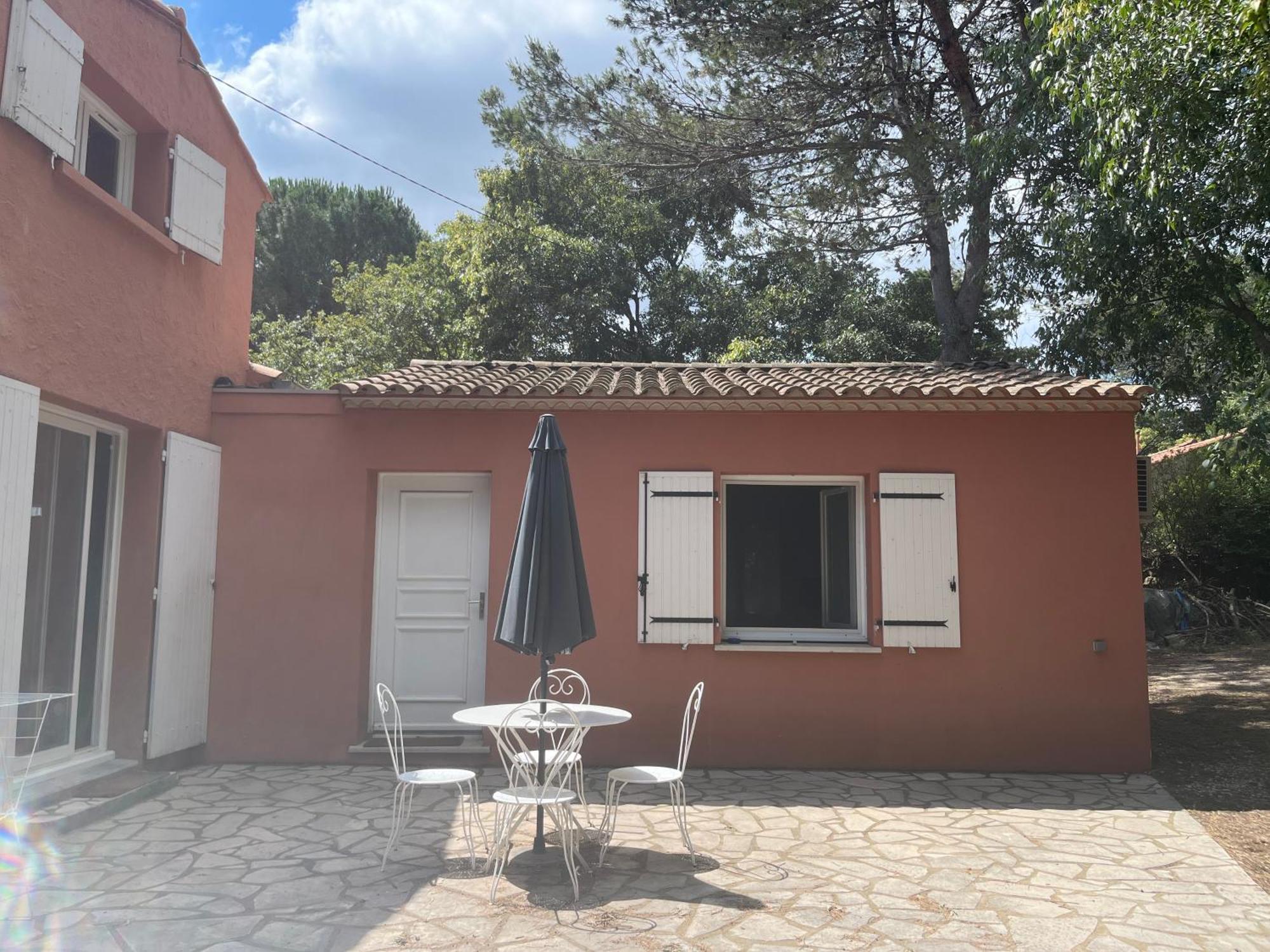 200 Traverse du Pissadou Nîmes Extérieur photo